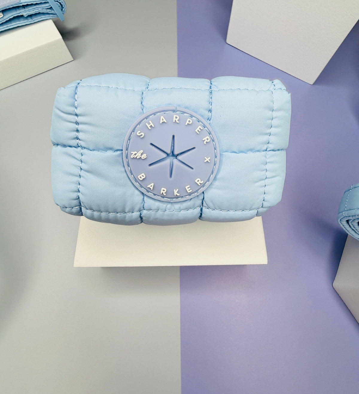 The Sharper Barker | Porte-sacs matelassé | Nuage